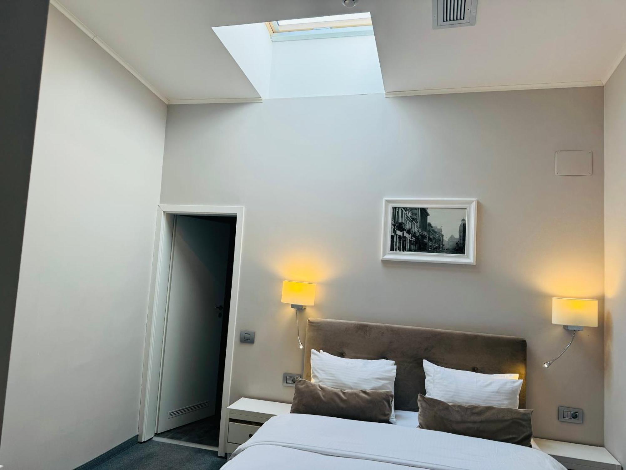 New Era Hotel Old Town Bucharest Parking With Fee Nearby Habitación foto